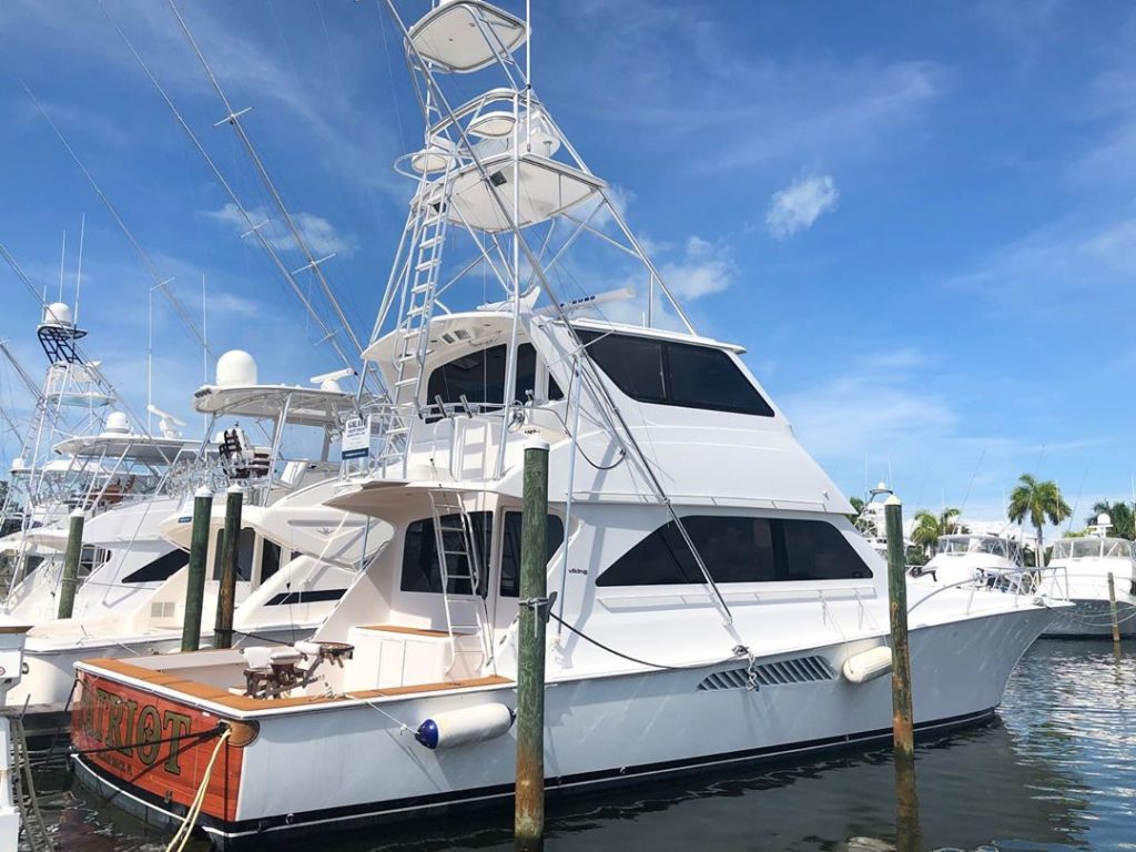white-marine-boat-detailing-docking-Detail-Doctor-of-Tampa-Bay-Petersburg-FL